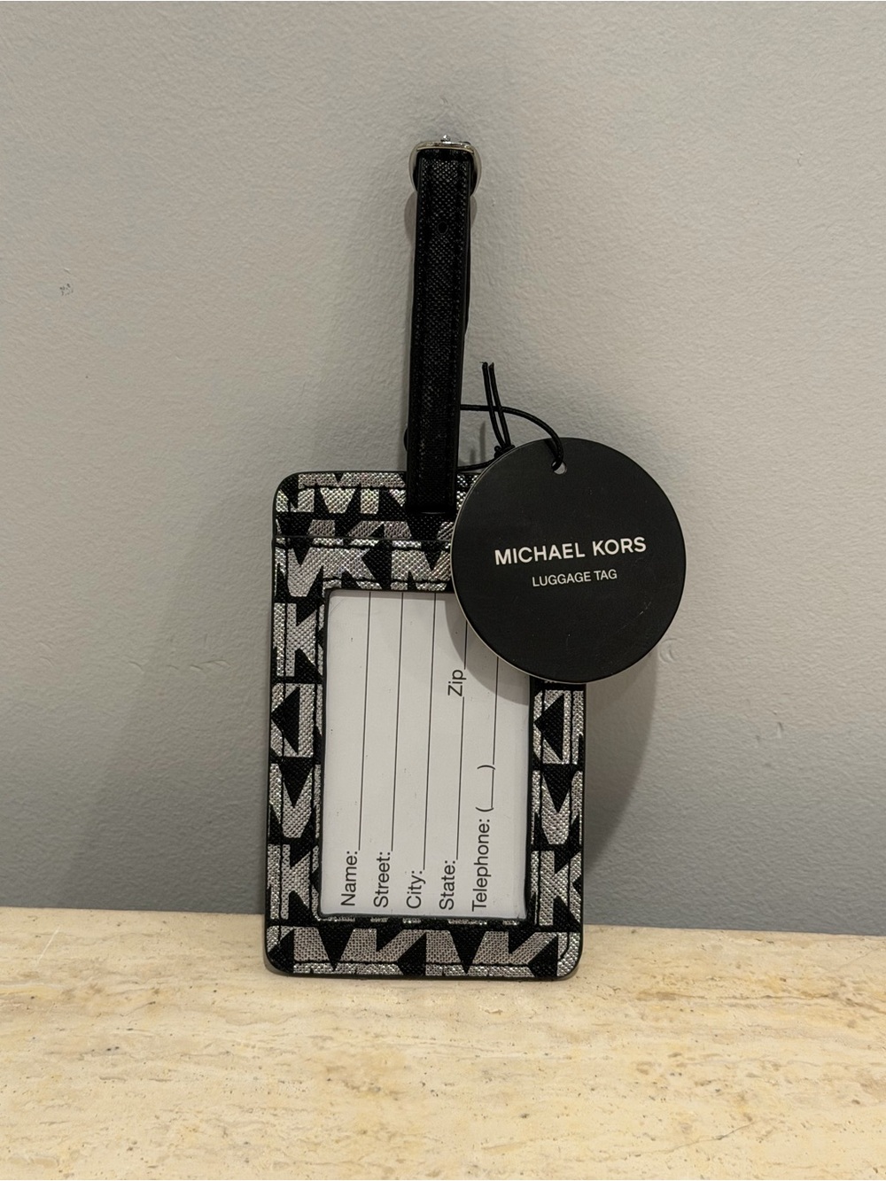 Michael Kors Black & White Signature Luggage Tag — New With Tags